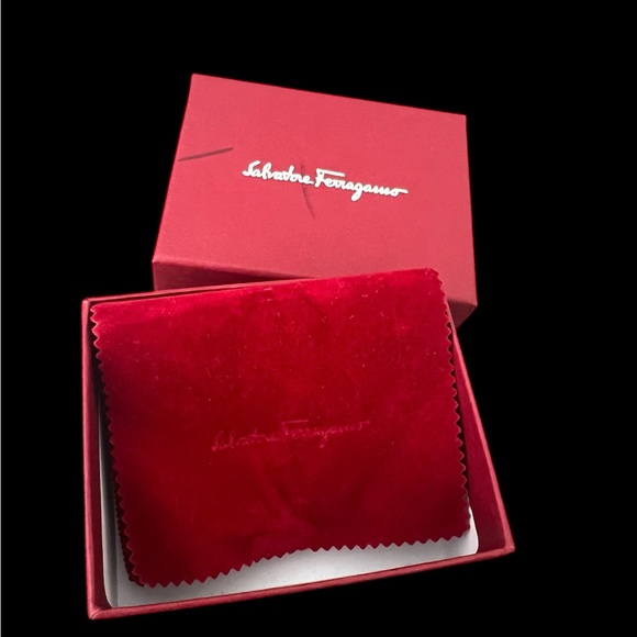 SALVATORE FERRAGAMO Gancini Stud Earrings Silver - Picture 9 of 10